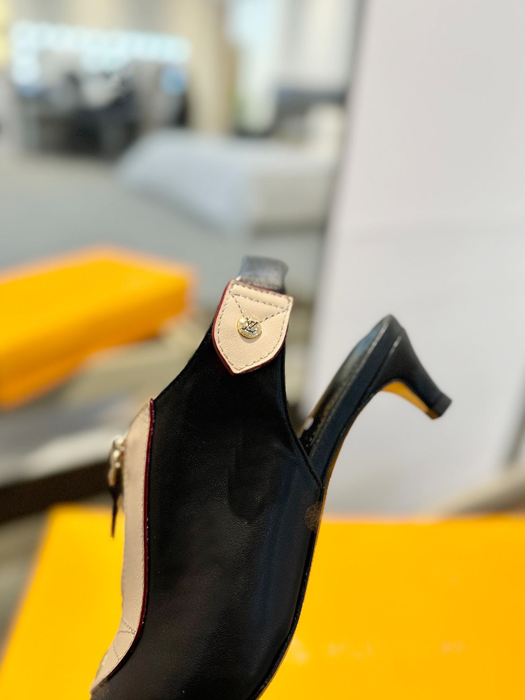 ALLURE HIGH 4.5 CM SLINGBACK IN BLACK MIX SAND BROWN CALFSKIN