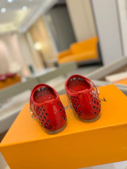 ROMY FLAT BALLERINA IN CHERRY RED MESH PATENT CALFSKIN