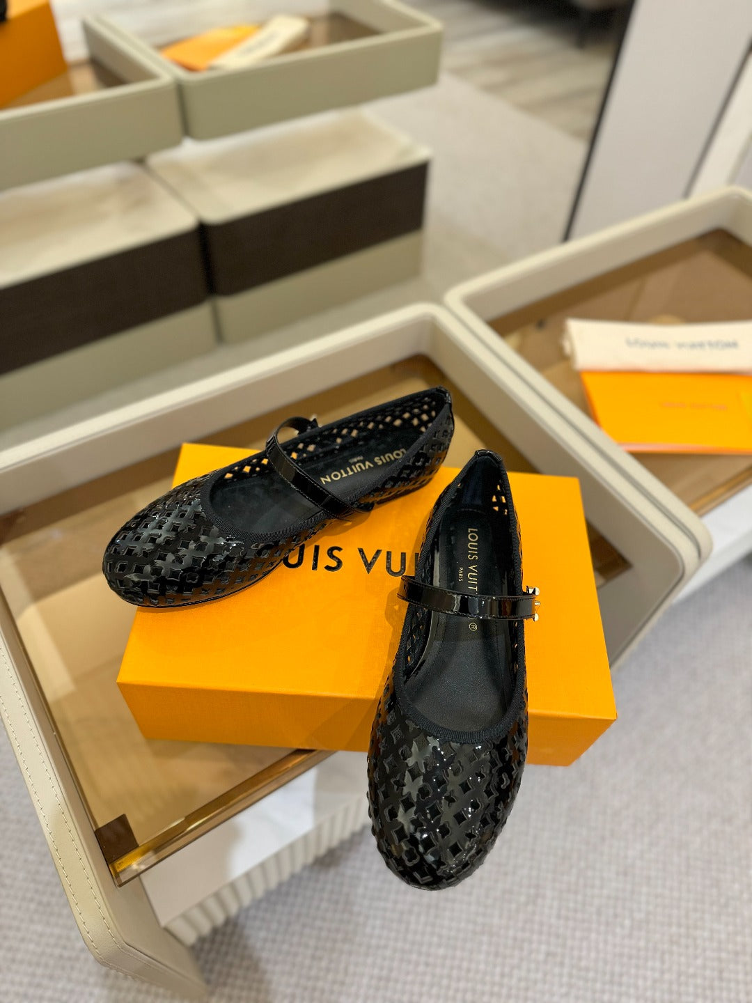 ROMY FLAT BALLERINA IN BLACK MESH PATENT CALFSKIN