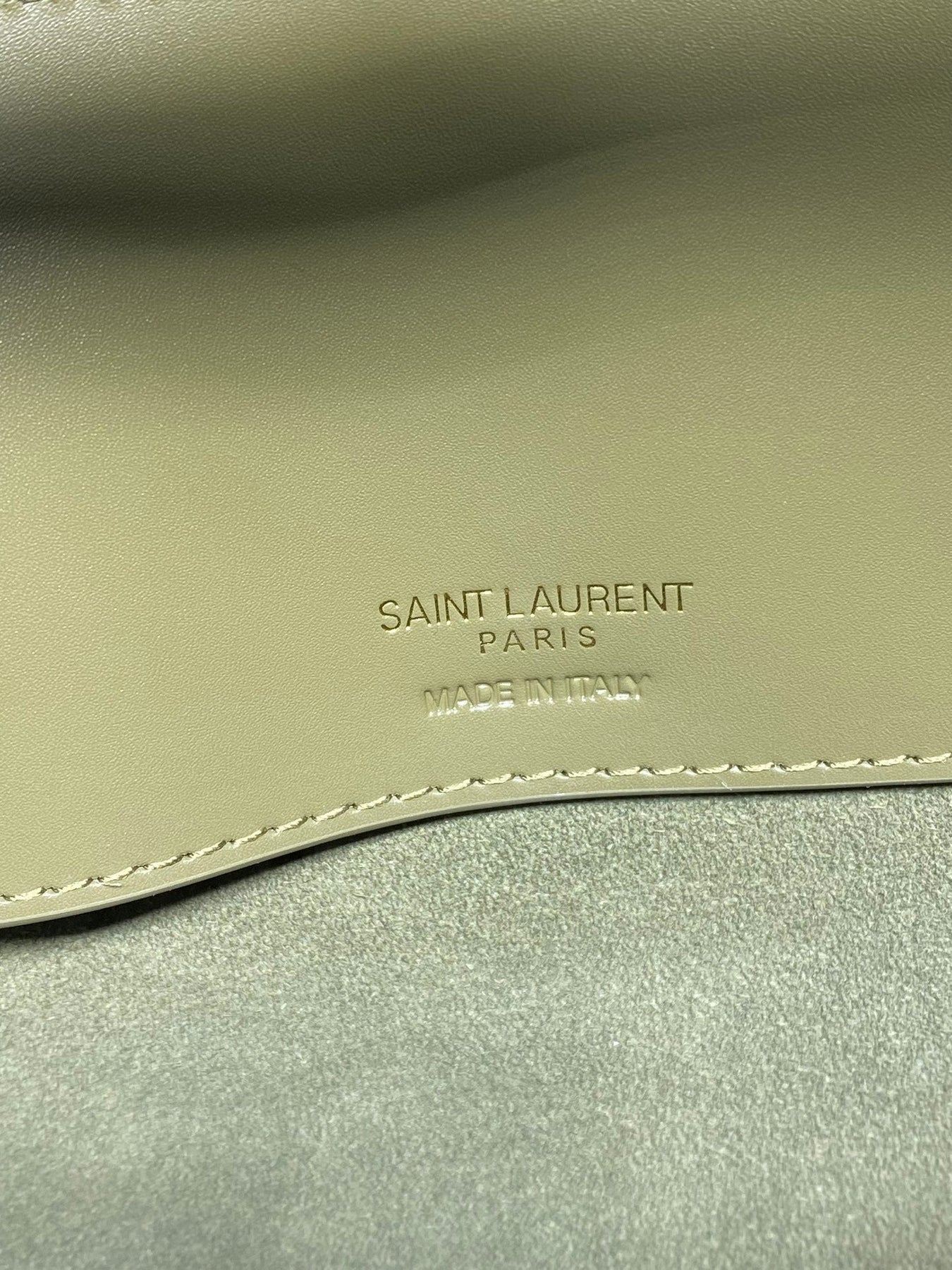 LE 37 MEDIUM BUCKET BAG 25 IN AVOCADO GREEN CALFSKIN GOLD HARDWARE