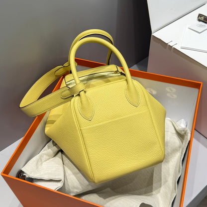 HM LINDY 30 BAG IN YELLOW TOGO LEATHER GOLD HARDWARE