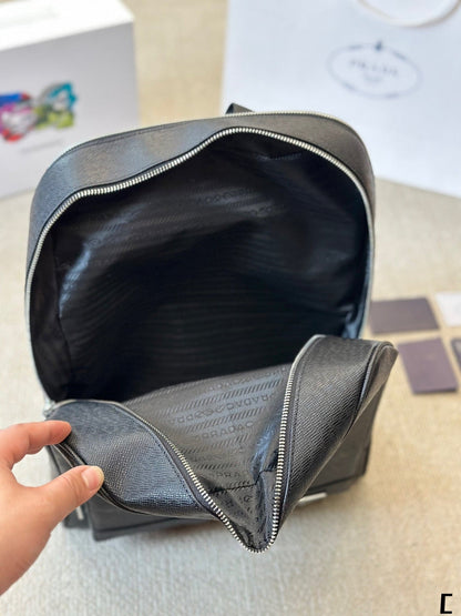 FRONT ZIP POCKET BACKPACK 38 IN BLACK GRAINED CALFSKIN