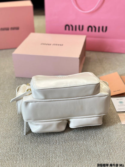 PUCKET BAG 27 IN WHITE CALFSKIN