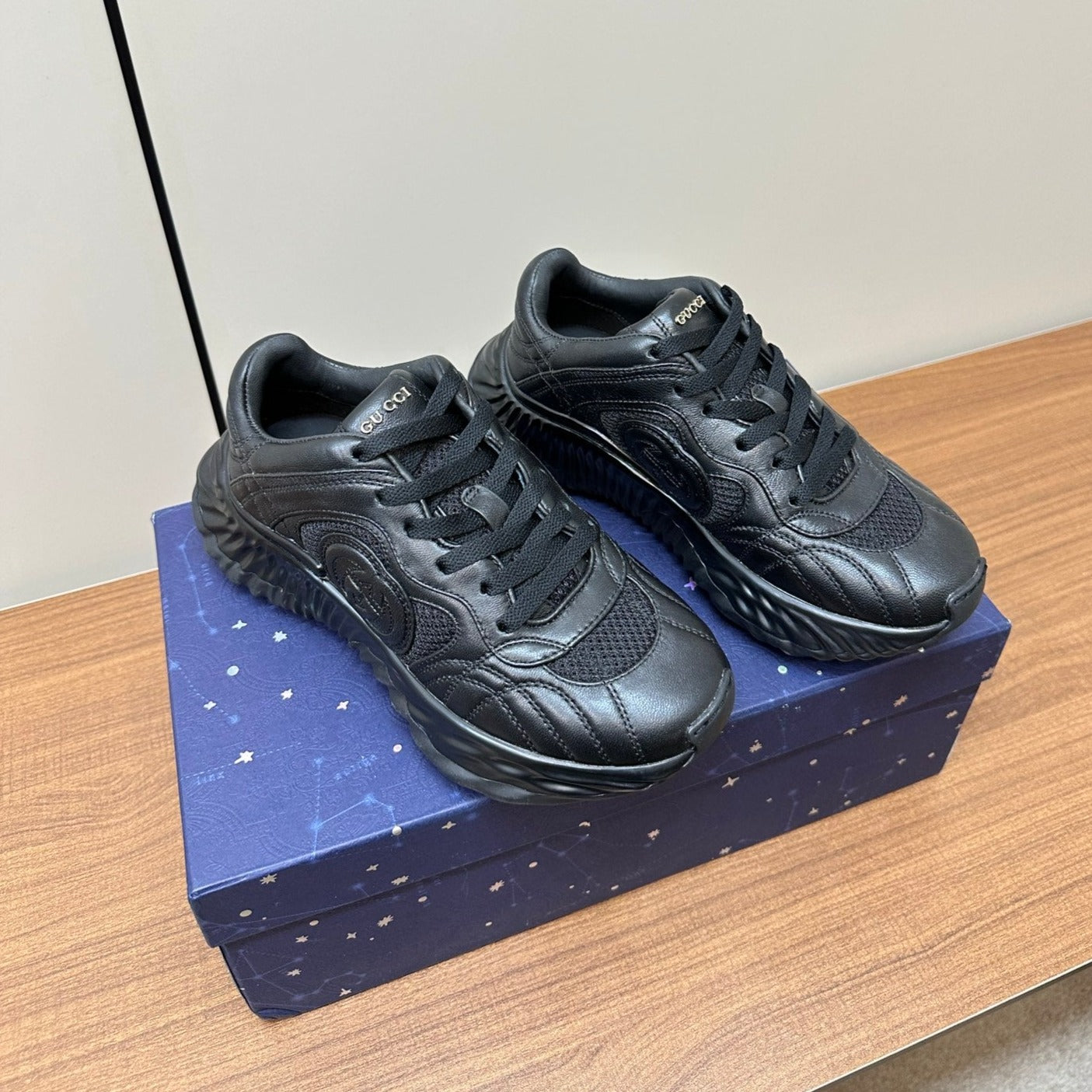 GG Ripple Leather Sneakers Black