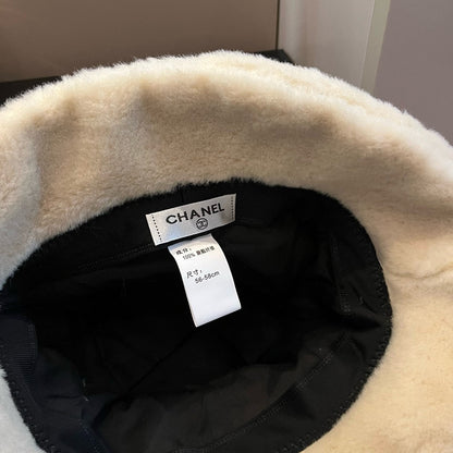 BUCKET HAT IN WHITE FLEECE 429804