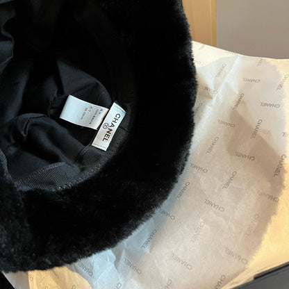 BUCKET HAT IN BLACK FLEECE 429805