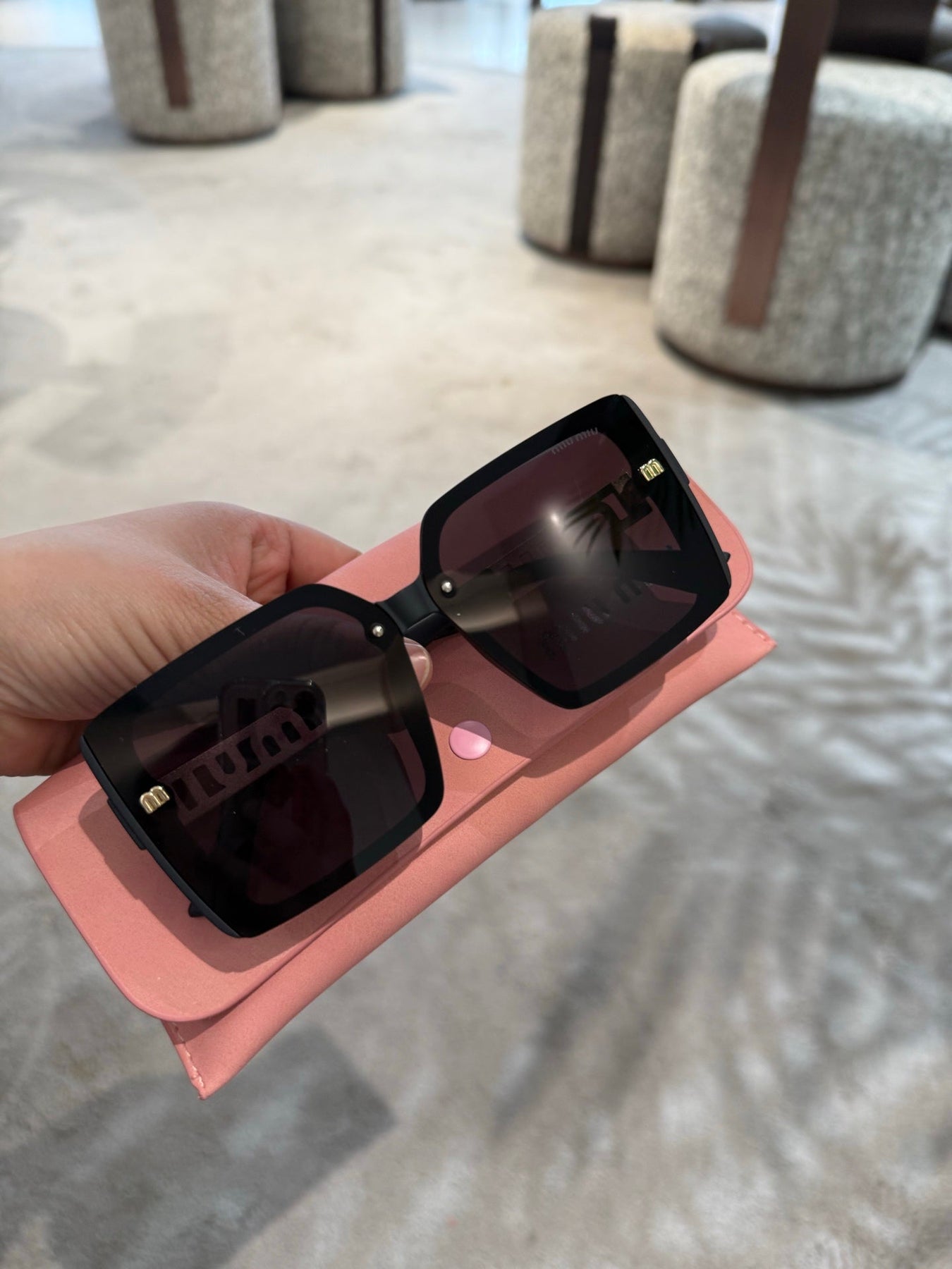 LOGO SQUARE SUNGLASSES 512016 IN BLACK ACETATE