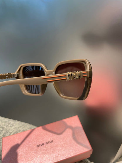 RUNWAY SQUARE SUNGLASSES 513099 IN BROWN ACETATE