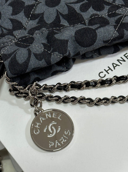 DRAWSTRING FLORAL PRINT SHOULDER BAG 20 IN BLACK MIX GREY DENIM