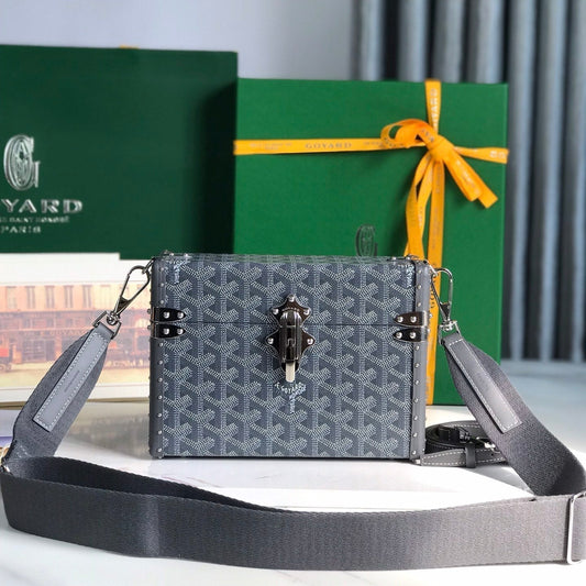 CASSETTE TRUNK BAG 21 IN GREY GOYARDINE CANVAS & CLAMECY COWHIDE