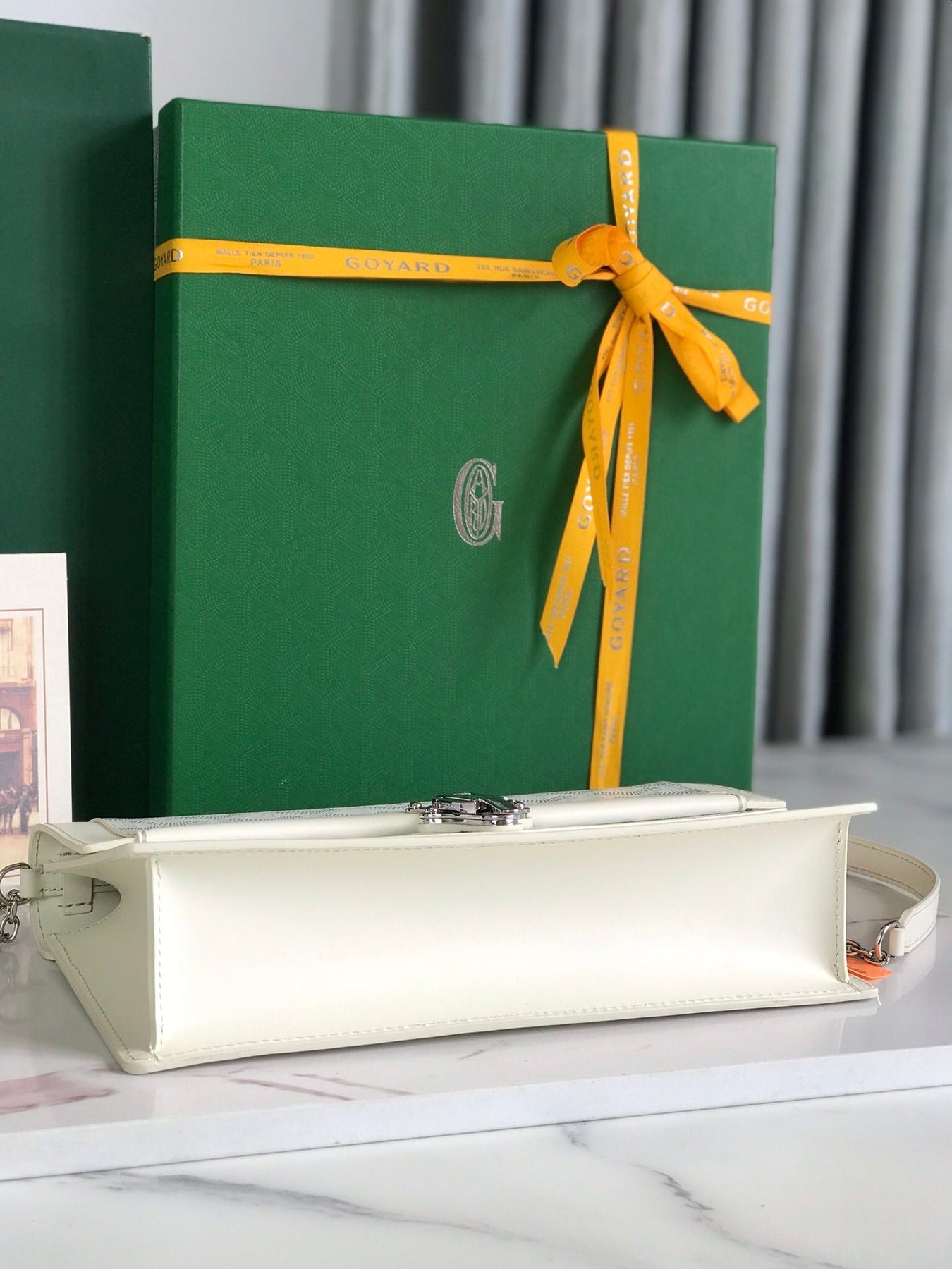 DUCHESSE MARIE-CAROLINE BAG 25 IN WHITE GOYARDINE CANVAS AND SMOOTH CALFSKIN