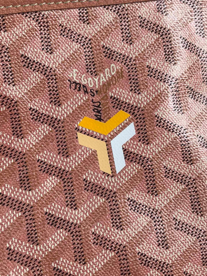 SAINT LOUIS PM 34 IN MANHATTAN PINK GOYARDINE CANVAS AND CALFSKIN