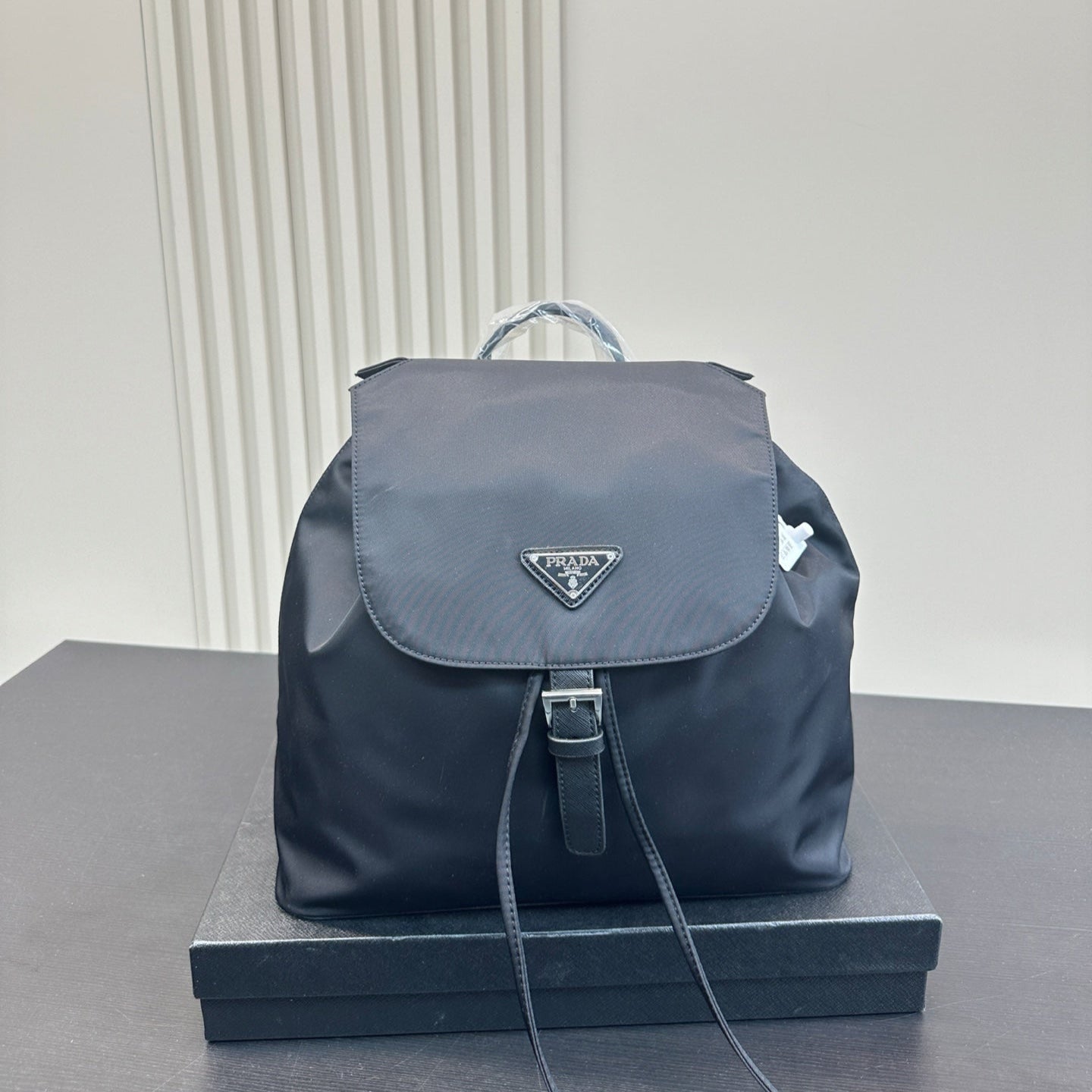 CLASP BACKPACK 31 IN BLACK RE-NYLON SILVER HARDWARE