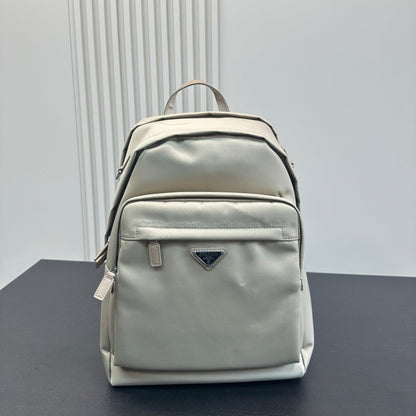 FRONT ZIP POCKET BACKPACK 40 IN BEIGE RE-NYLON