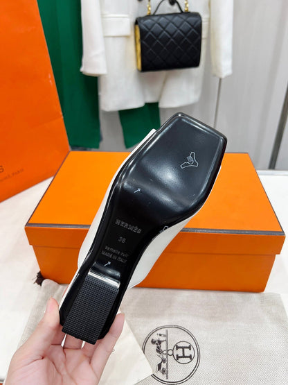 IDOLE SANDAL IN WHITE CALFSKIN