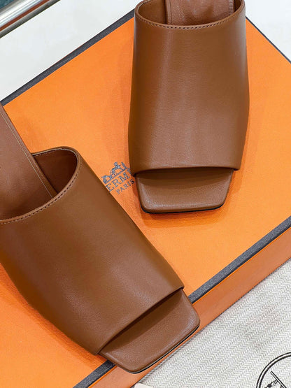 ICONIQUE 60 SANDAL IN BRONZE BROWN CALFSKIN