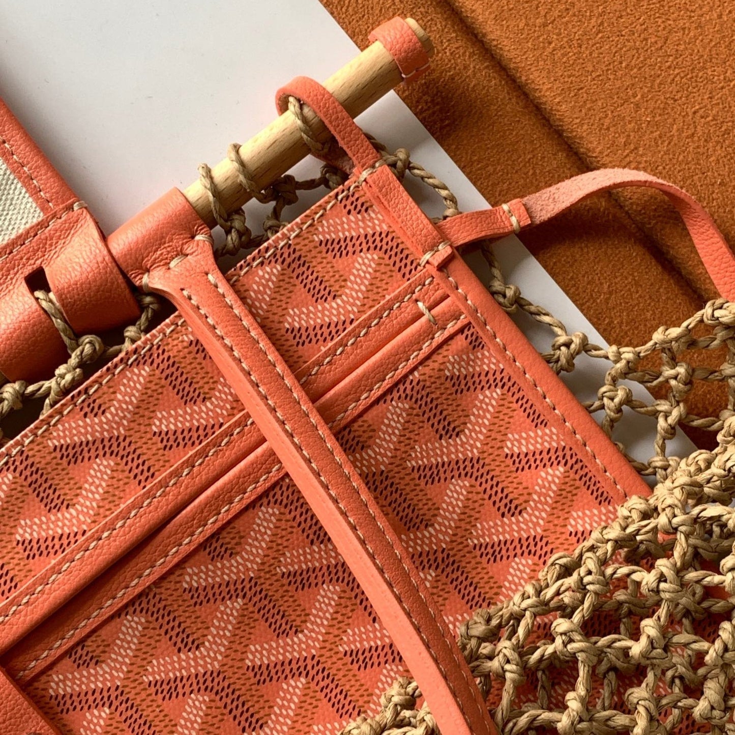 ALIGRE BAG 40 IN RED ORANGE WOVEN RAFFIA AND CALFSKIN