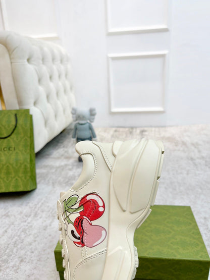 GG RHYTON TRAINER WHITE LAMBSKIN WITH HEART MOTIF