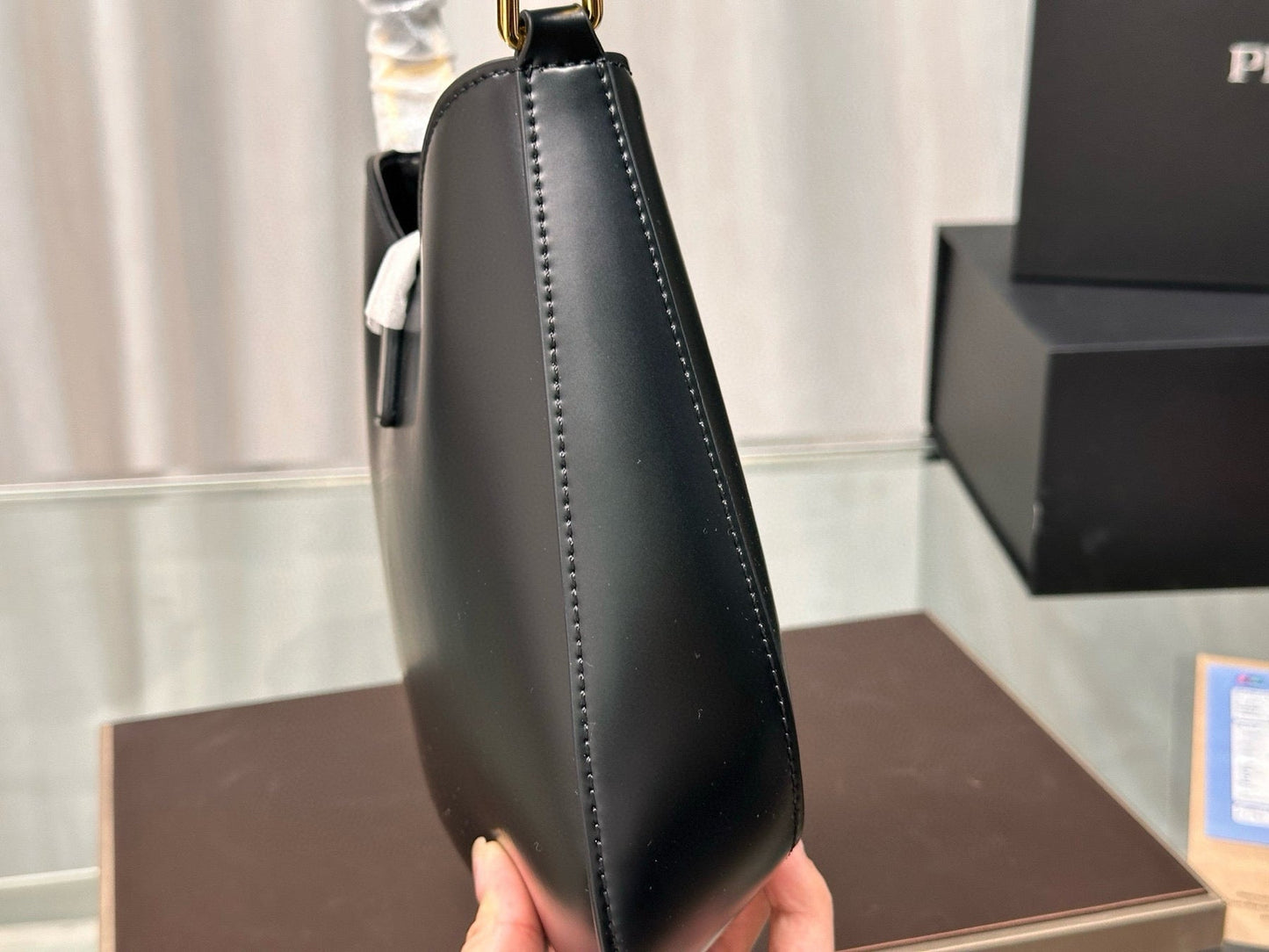 CLEO SHOULDER BAG 26 IN BLACK BRUSHED LAMBSKIN GOLD HARDWARE