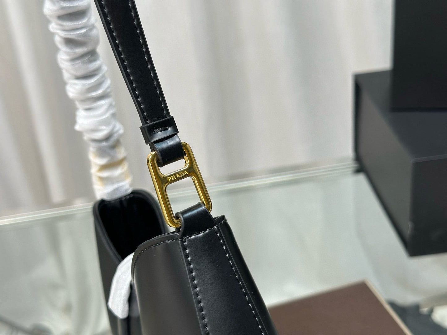 CLEO SHOULDER BAG 26 IN BLACK BRUSHED LAMBSKIN GOLD HARDWARE