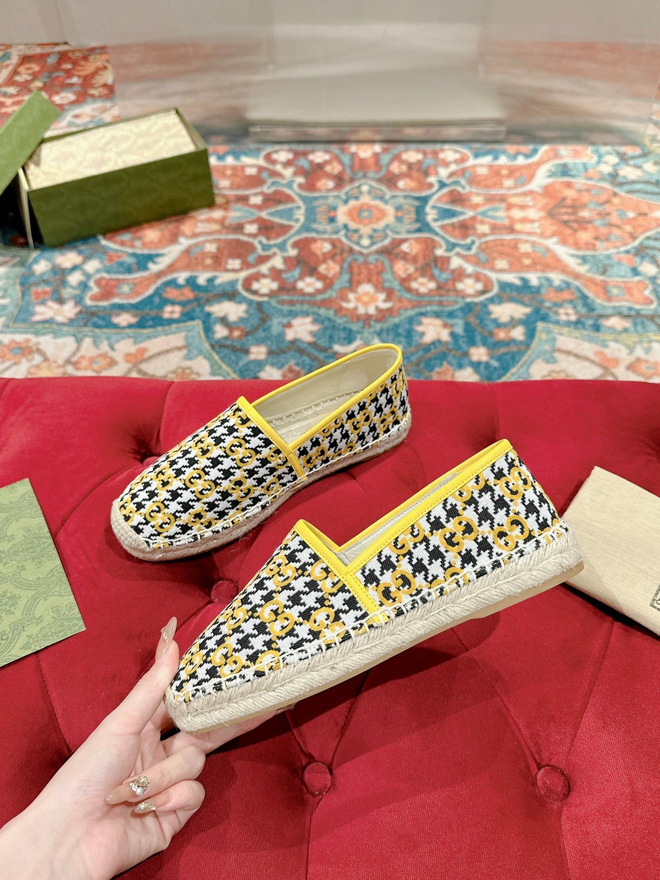 GG ESPADRILLE LOAFER LEMON AND BLACK CANVAS