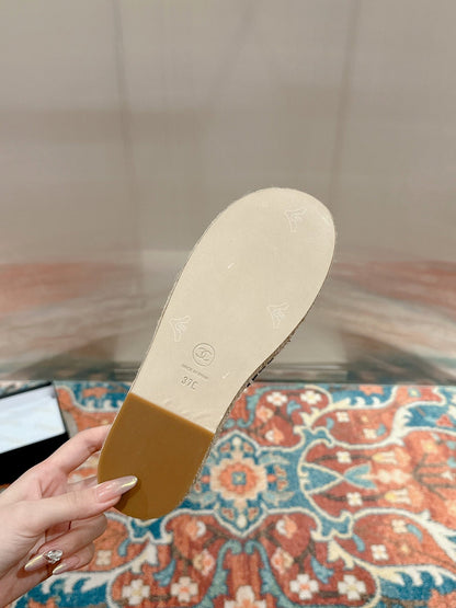 FLAT SLIPPERS IN BLACK LAMBSKIN MIX BEIGE WOVEN