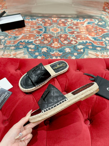 FLAT SLIPPERS IN BLACK LAMBSKIN MIX BEIGE WOVEN