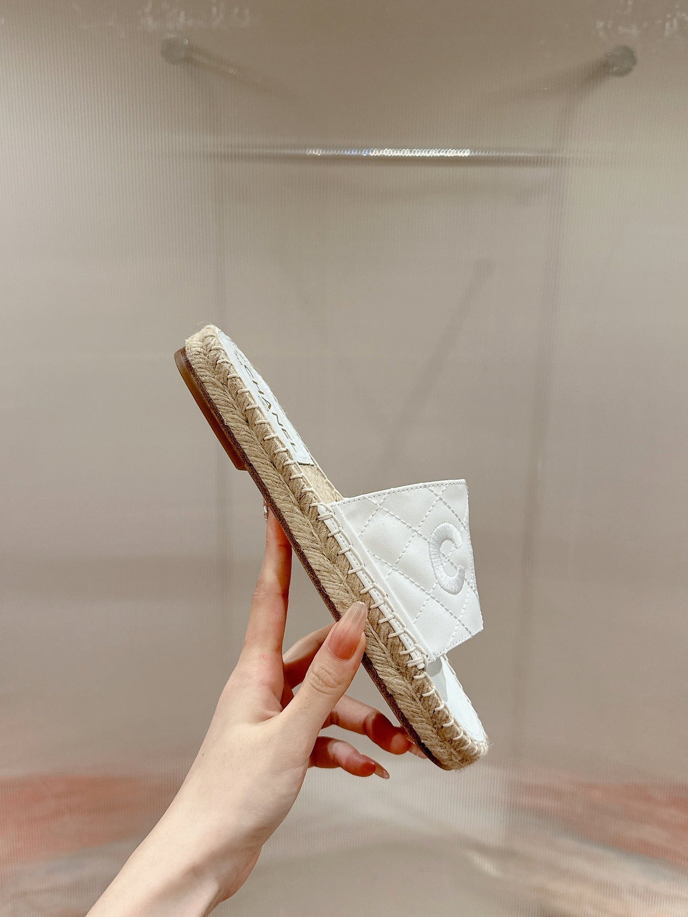 FLAT SLIPPERS IN WHITE LAMBSKIN MIX BEIGE WOVEN