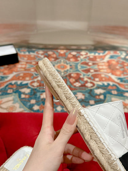 FLAT SLIPPERS IN WHITE LAMBSKIN MIX BEIGE WOVEN