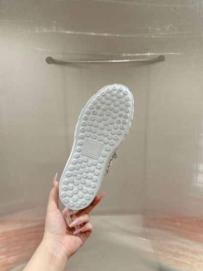 RUNWAY SEQUIN CASUAL SHOES IN PEARL GRAY CALFSKIN