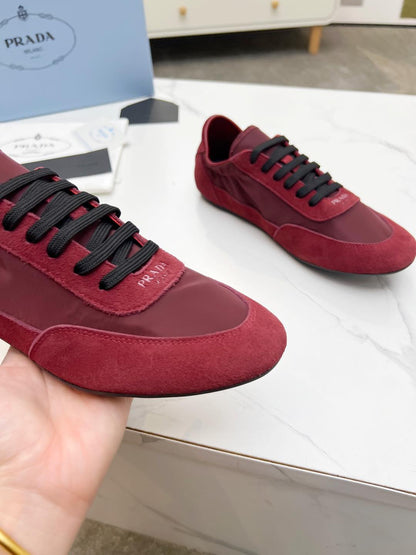 COLLAPSE SNEAKERS IN BURGUNDY RED SUEDE AND NYLON