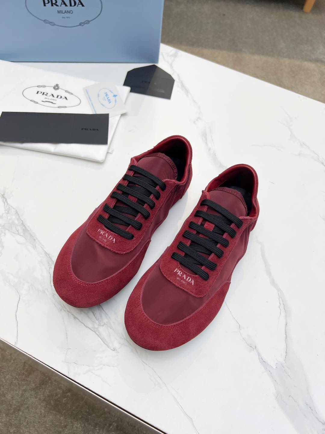COLLAPSE SNEAKERS IN BURGUNDY RED SUEDE AND NYLON