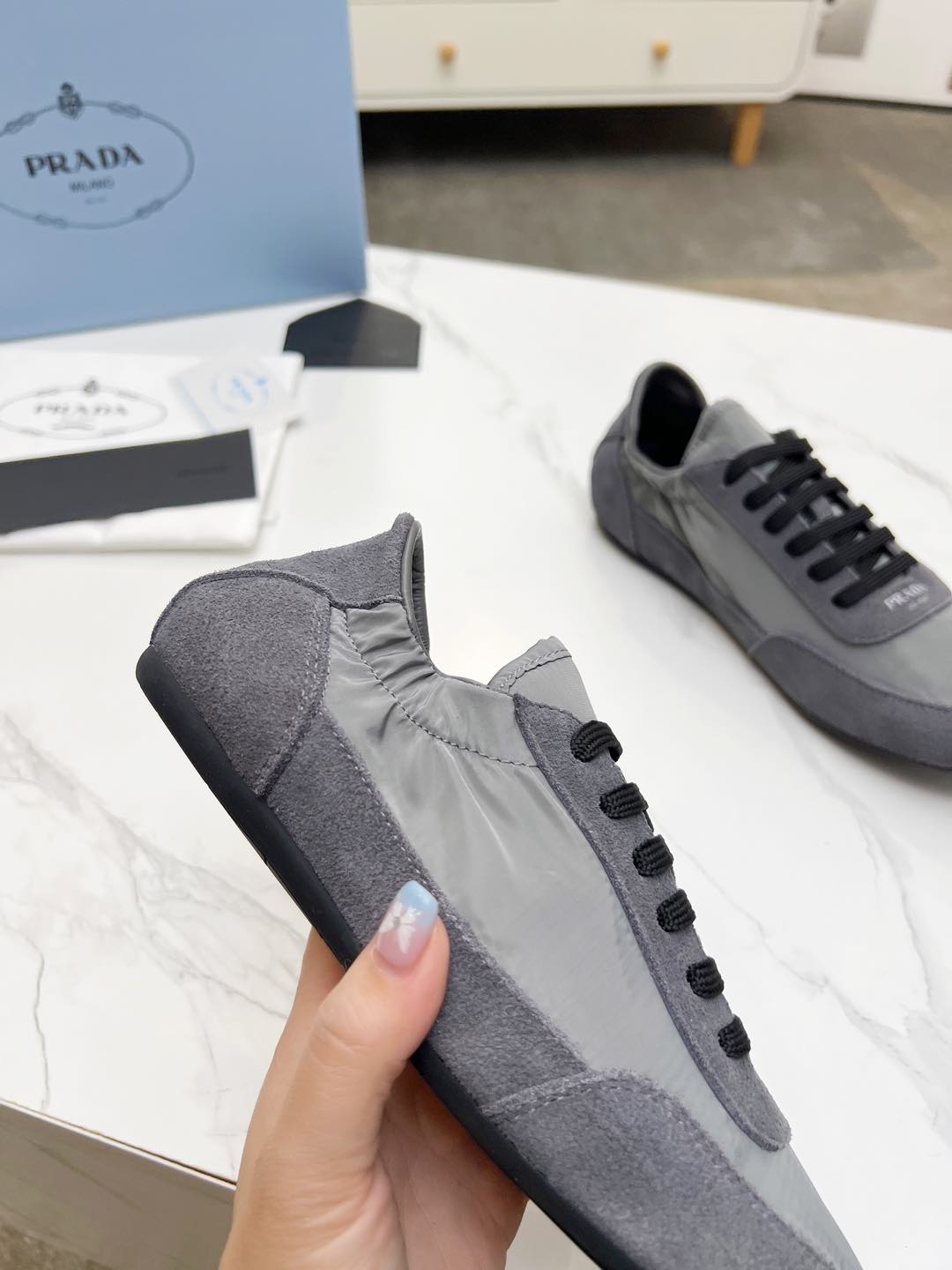 COLLAPSE SNEAKERS IN GRAY SUEDE AND NYLON