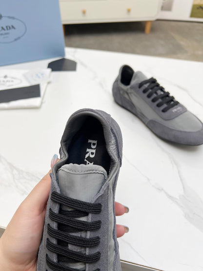 COLLAPSE SNEAKERS IN GRAY SUEDE AND NYLON