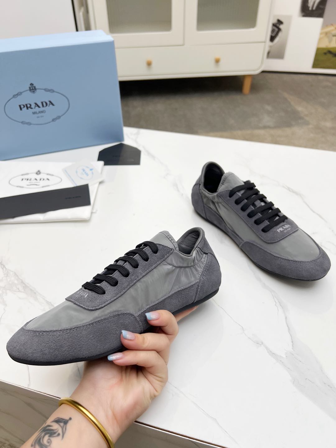 COLLAPSE SNEAKERS IN GRAY SUEDE AND NYLON