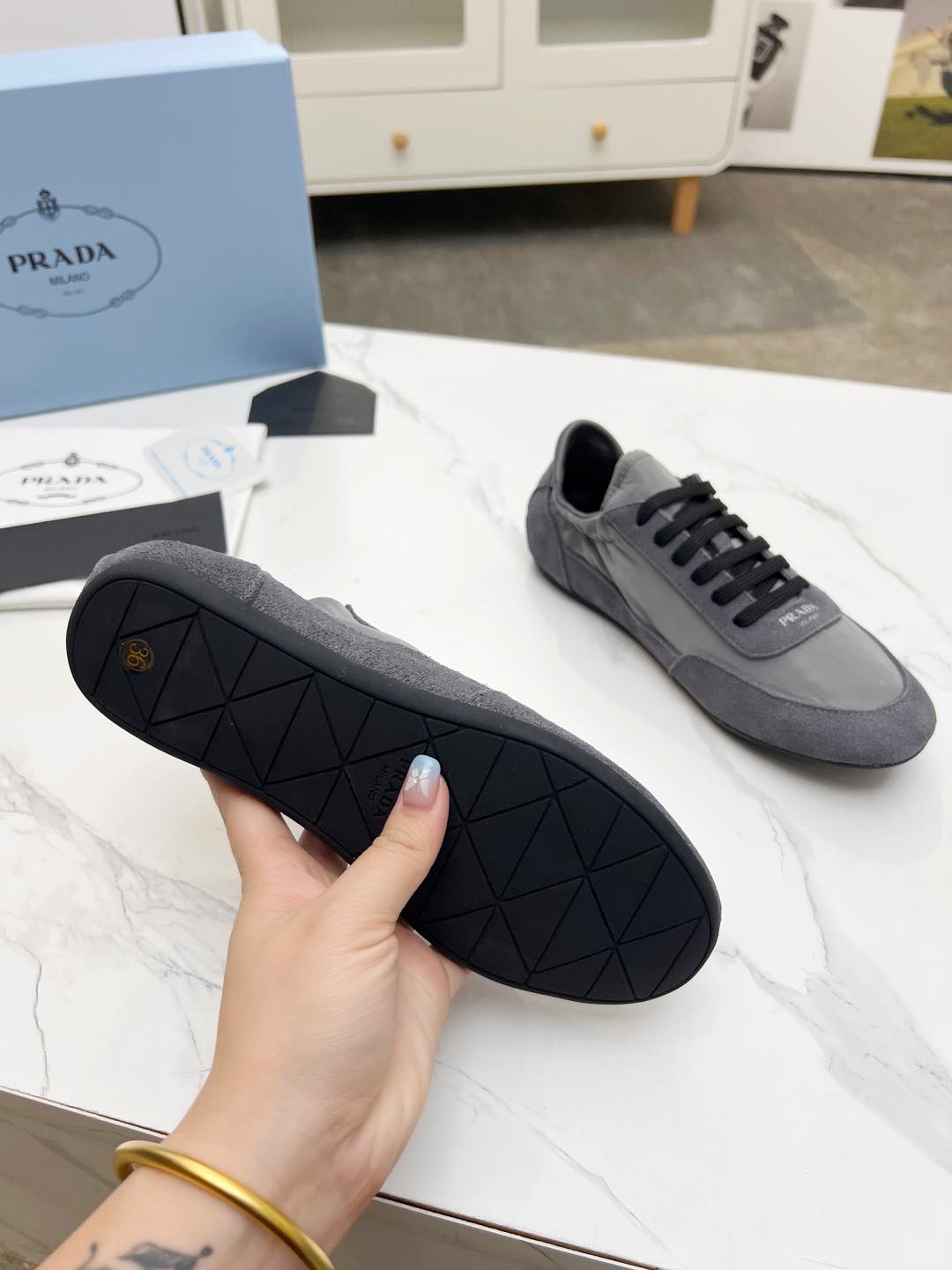 COLLAPSE SNEAKERS IN GRAY SUEDE AND NYLON