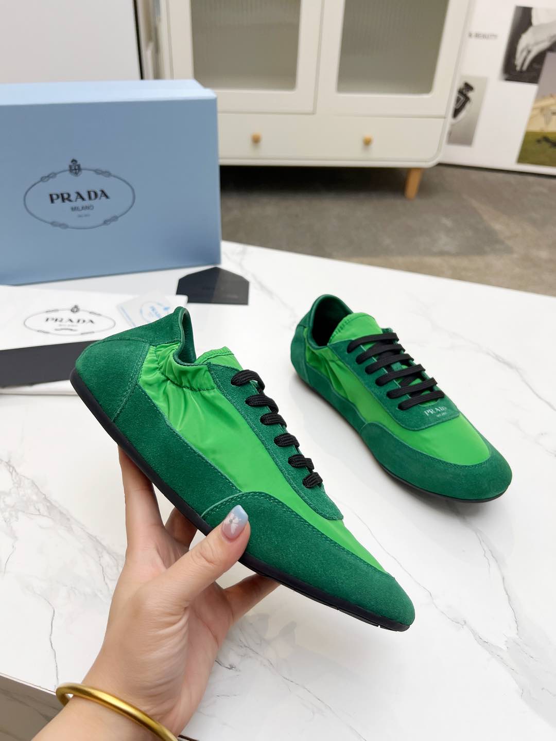 COLLAPSE SNEAKERS IN GREEN SUEDE AND NYLON