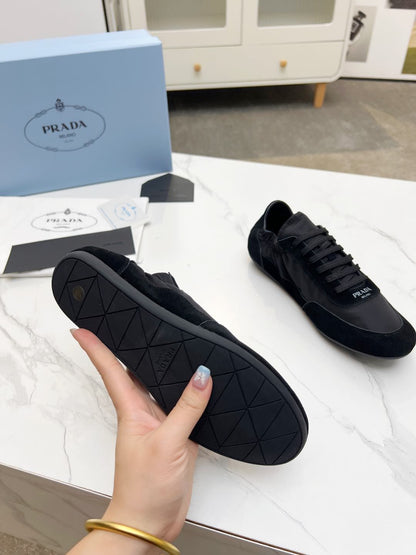 COLLAPSE SNEAKERS IN BLACK SUEDE AND NYLON