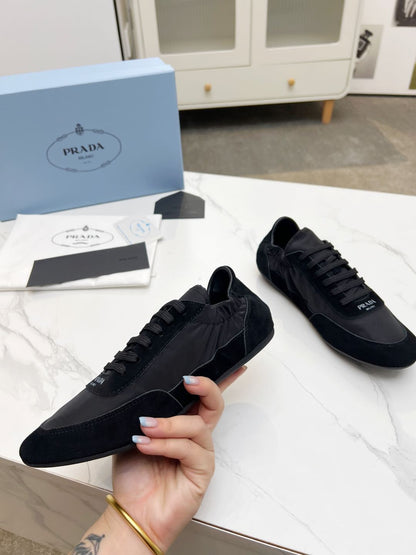 COLLAPSE SNEAKERS IN BLACK SUEDE AND NYLON