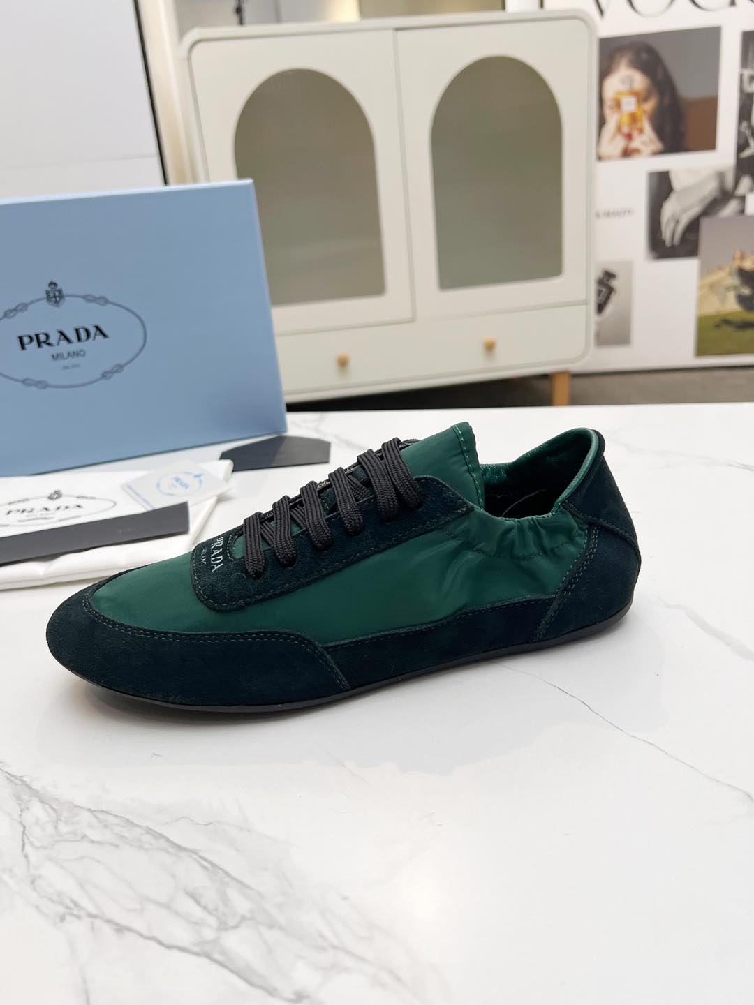 COLLAPSE SNEAKERS IN BLACK SUEDE AND FOREST GREEN NYLON