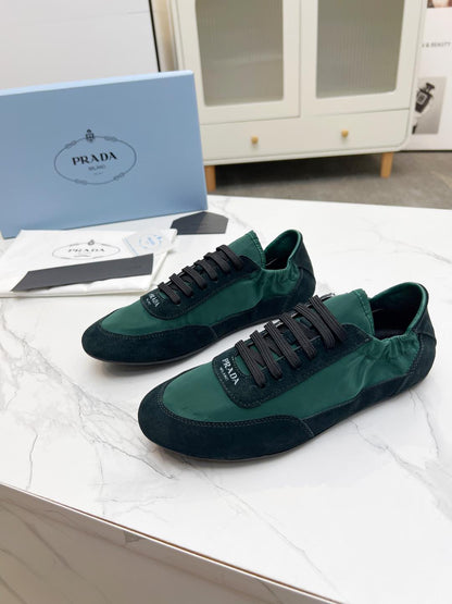 COLLAPSE SNEAKERS IN BLACK SUEDE AND FOREST GREEN NYLON