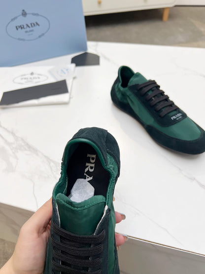 COLLAPSE SNEAKERS IN BLACK SUEDE AND FOREST GREEN NYLON