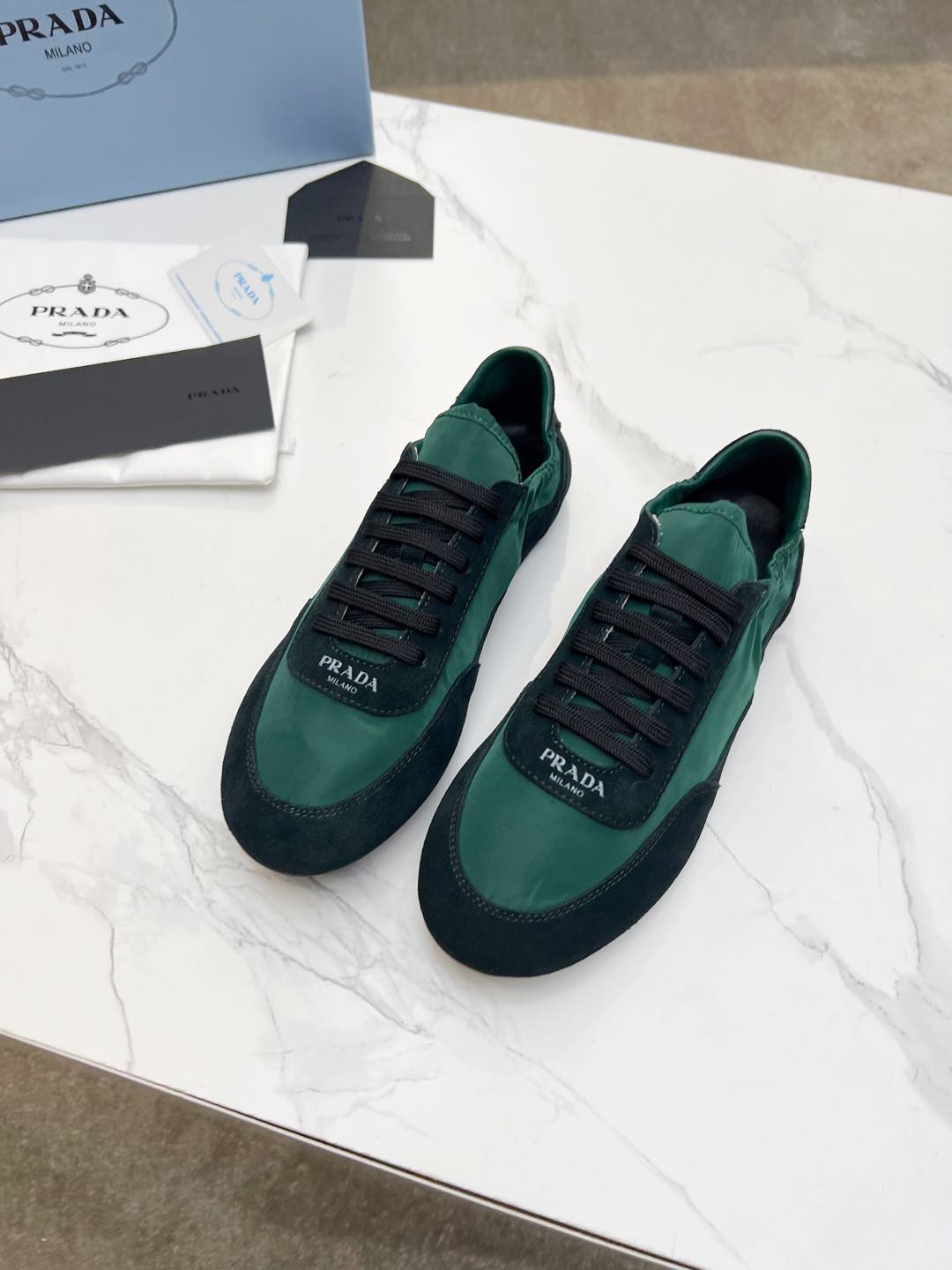 COLLAPSE SNEAKERS IN BLACK SUEDE AND FOREST GREEN NYLON