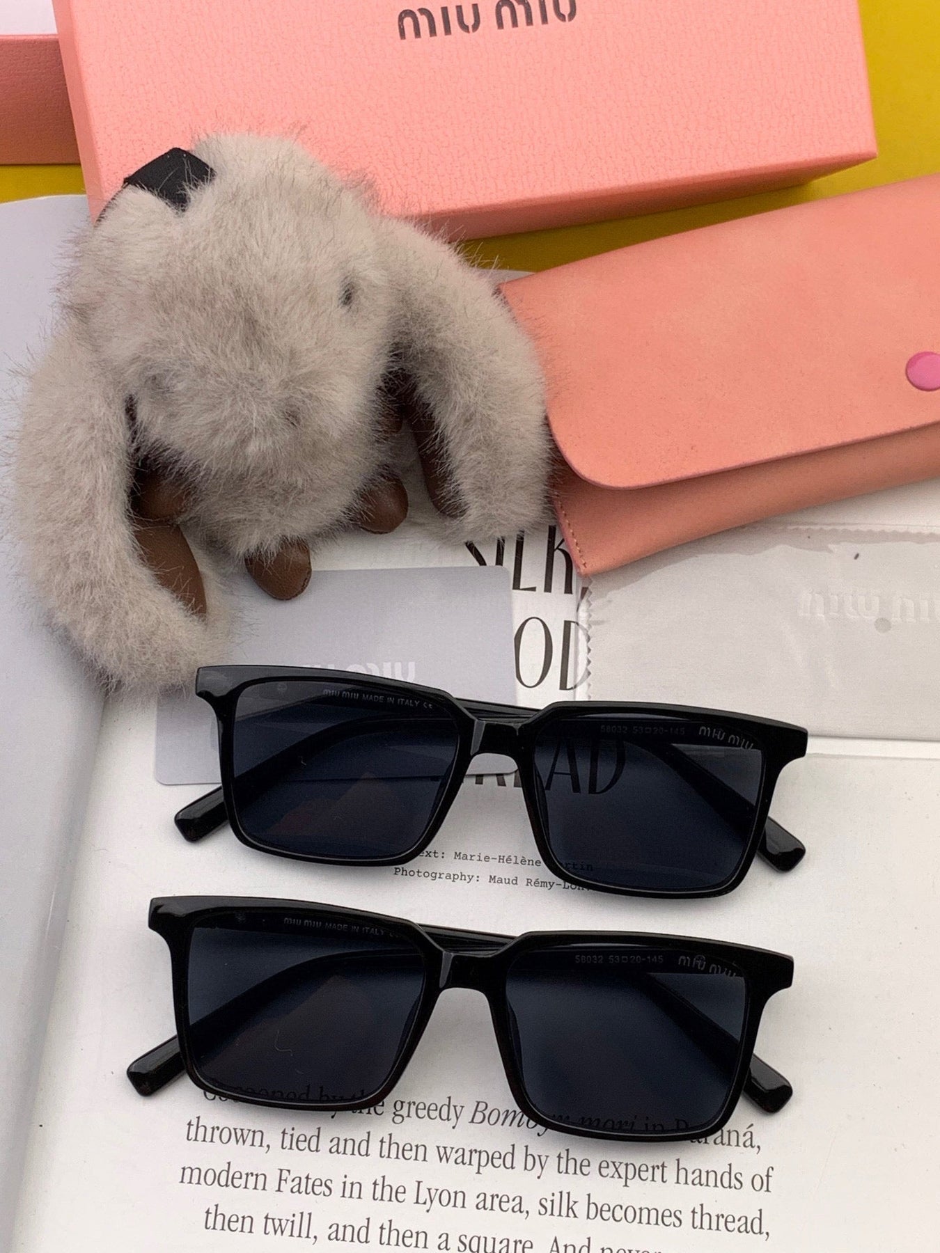 GLIMPSE SQUARE SUNGLASSES 555823 IN BLACK ACETATE