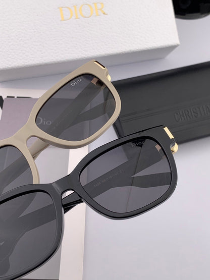 MONTAIGNE SUNGLASS CD6113 IN ACETATE