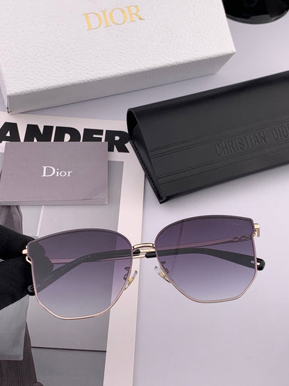 MONTAIGNE SUNGLASS CD4635 IN ACETATE