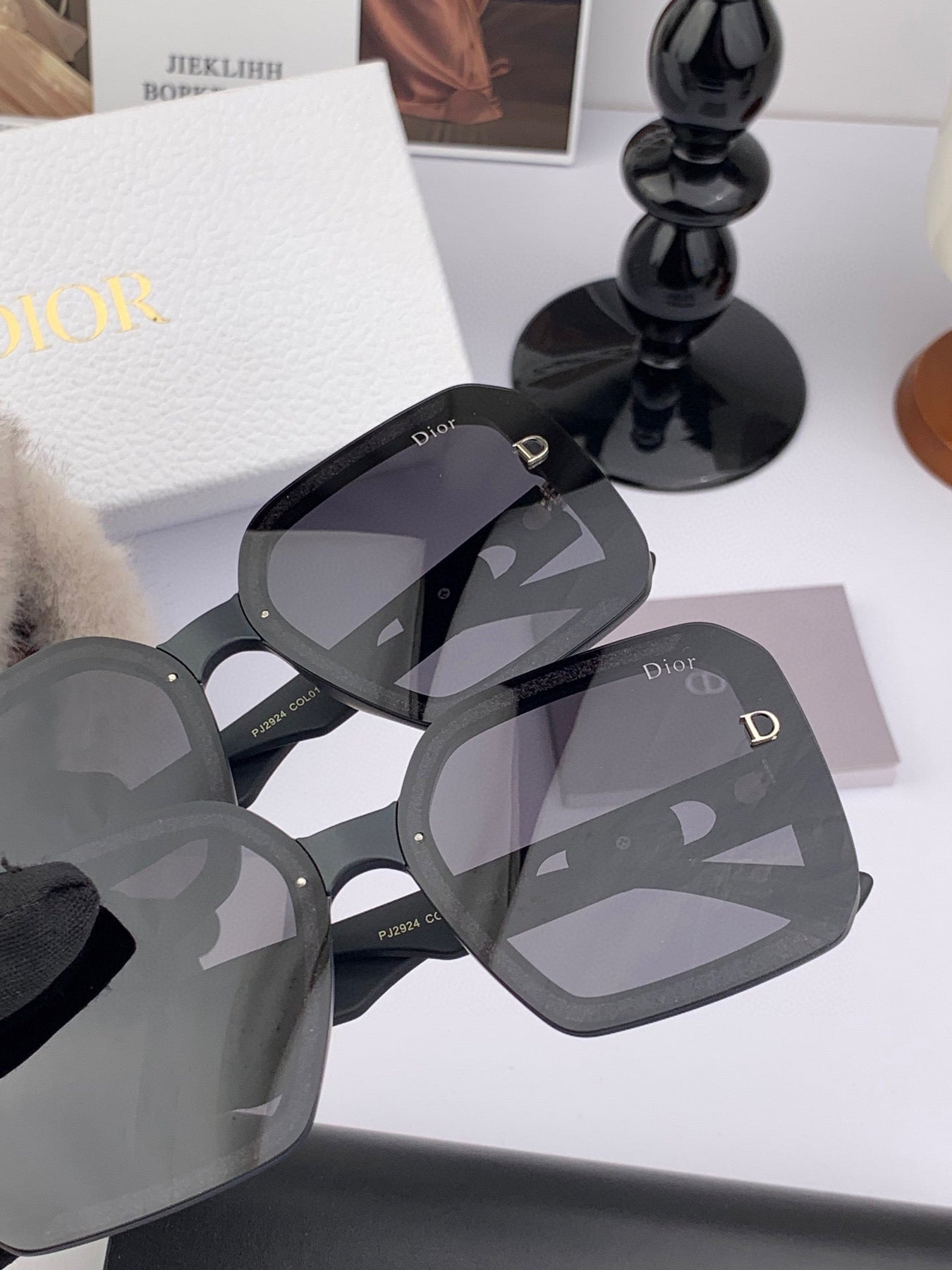 MONTAIGNE SUNGLASS D4292 IN ACETATE