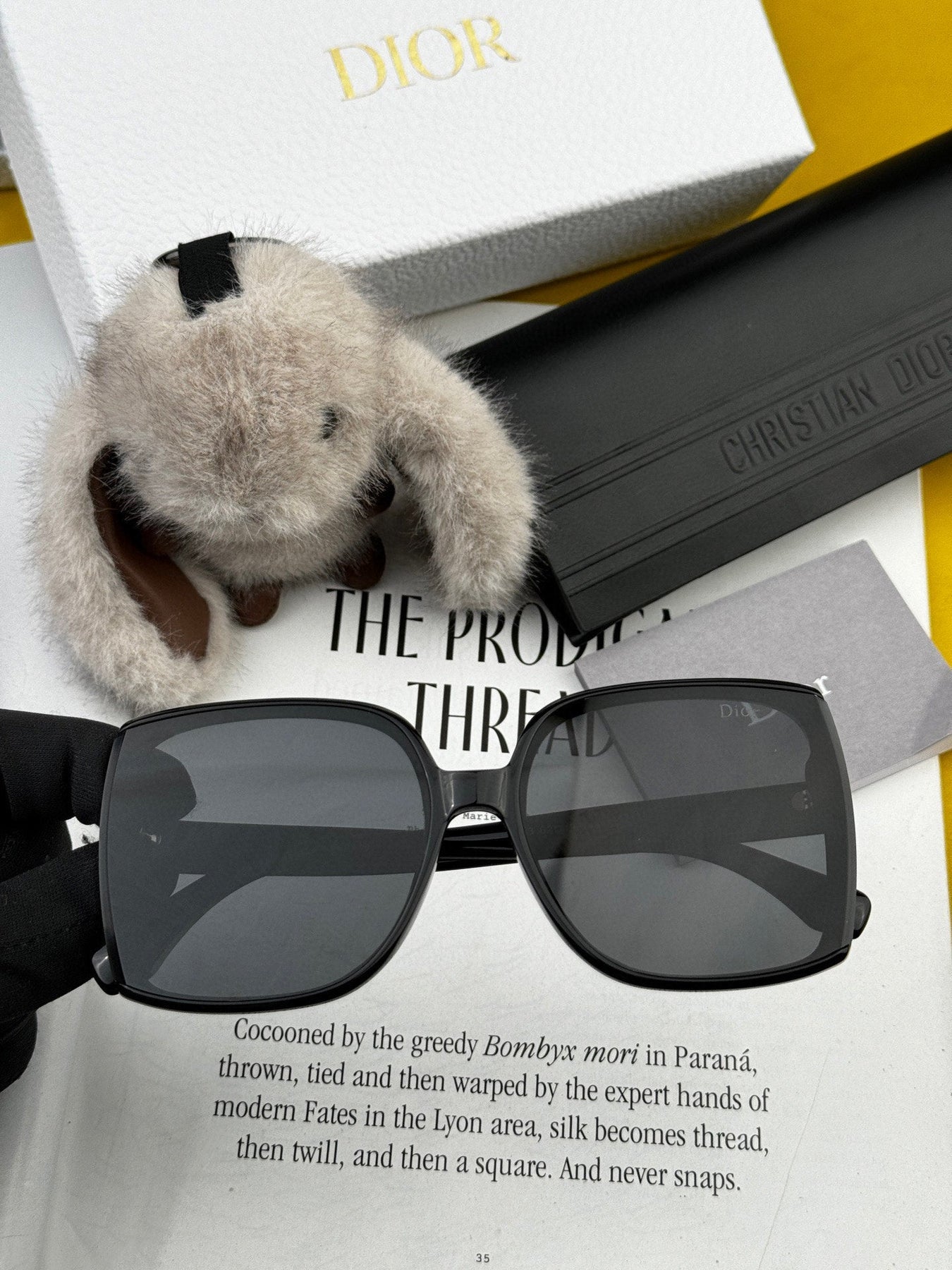 MONTAIGNE SUNGLASS CD3311 IN ACETATE