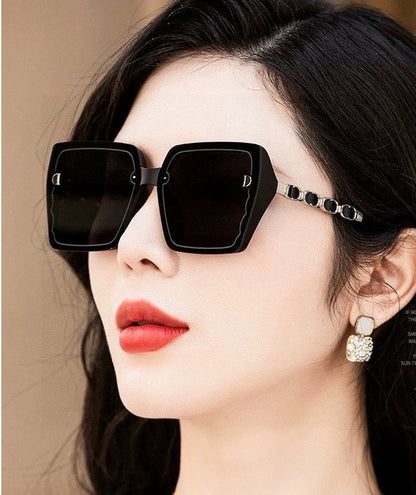 MONTAIGNE SUNGLASS CD5302 IN ACETATE EMBOSSED LOGO