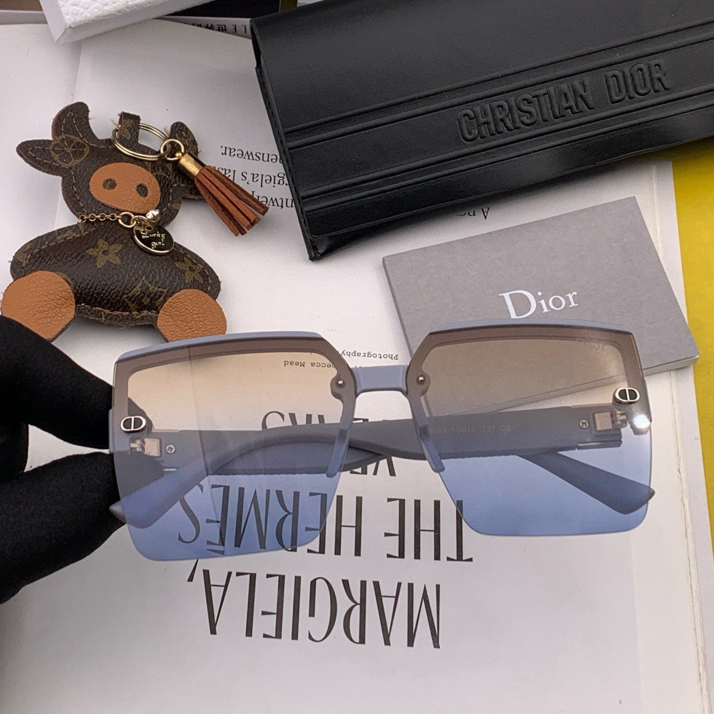 MONTAIGNE SUNGLASS D9805 IN ACETATE